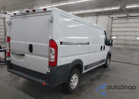 2016 Ram Promaster 1500 Low Roof из США, поврежденный, VIN 3C6TRVAG2GE127837